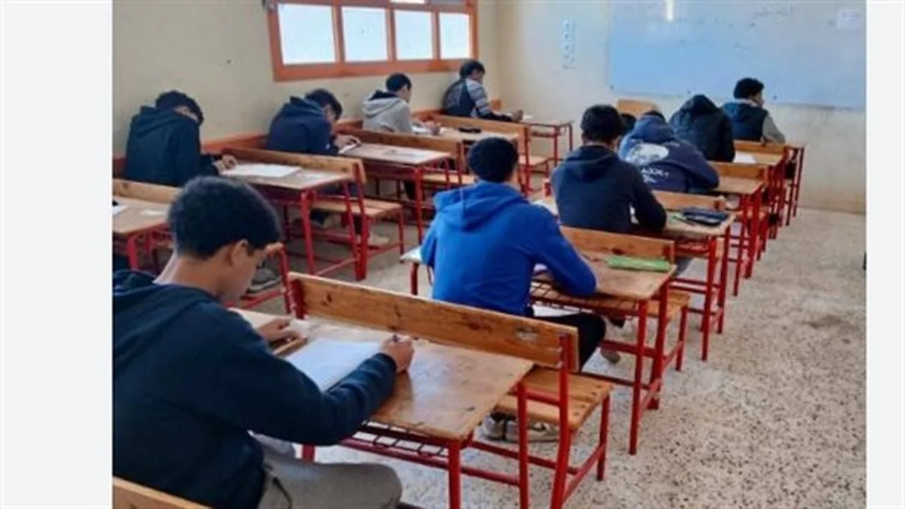 ماراثون الامتحانات يبدأ غدًا.. الشهادة الإعدادية في الجيزة باللغة العربية